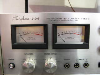 アキュフェーズE-202 プリメイン アンプ Accuphase（アキュフェーズ） E-202』プリメインアンプ USED◇メーカー